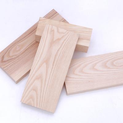 China Modern High Quality Durable And Sturdy Solid Wood Boards Smooth Exterior Thermowood Pine Decking for sale