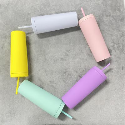 China Viable Personalized Gift 19oz 20oz Pastel Colors Reusable Double Wall BPA Free Acrylic Matte Plastic Cups With Lids for sale