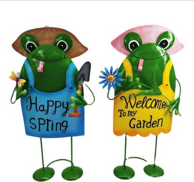 China Europe metal pos frog, spring hot sale happy welcome to my garden decor metal pos frog for sale