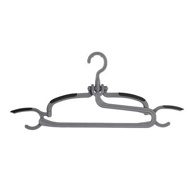 China Portable Sustainable Wholesale Folding Hanger Clothes Rack Single Outdoor Plastic Drying Travel Hanger Wholesale for sale