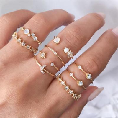 China Vintage Romantic Jewelry Full Rhinestone Zircon Star Moon Rings For Women for sale