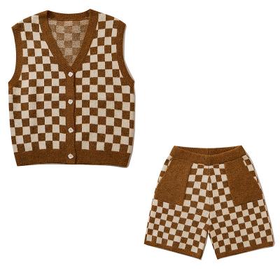 China Custom LOGO Anti-wrinkle v-neck tank unisex plaid sleeveless cardigan short suit for sale