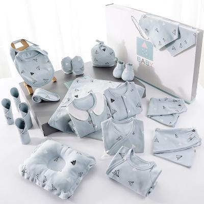 China Latest Style 100 Cotton Romper Full Month Lovely Cardboard Antibacterial Pattern Design Newborn Baby Clothing Gift Set for sale