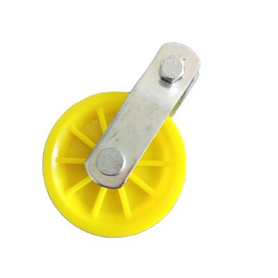 China Poultry Farm Plastic Pulley For Chicken Drinking System Nipple Poultry Drinking Line for sale