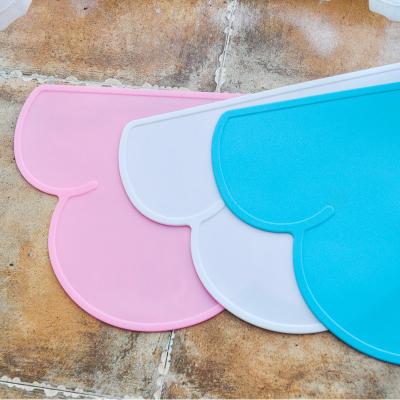 China Pet Sustainable Mat Cloud Shape Silicone Material Non-slip for Cats and Dogs for sale