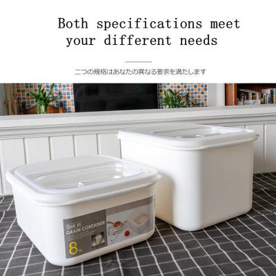 China Moisture Proof Sealed Plastic Dog Food Bins Sustainable Food Pet Food Storage Bins Sealed Pet Supplies for sale