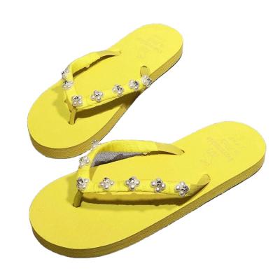 China CUSHIONING new fashion women's sandals summer dress rhinestone flowers flat women's shoes casual pearl flip flops large size direct sales for sale