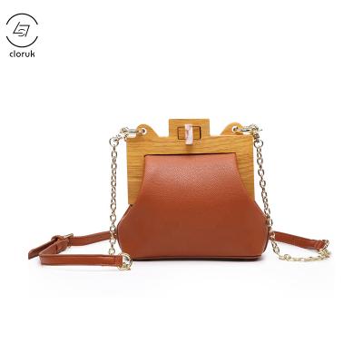 China Fashion New Design PU Leather Ladies Cross - Body Bag Handle Chain Wooden Shoulder Mini Bags for sale