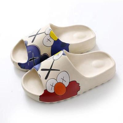 China Insulative Fashion Shoes Kids Slippers Summer Outdoor Slippers Yeezy Slides Kids Slippers for sale