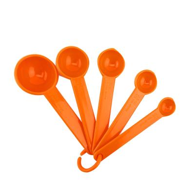 China Sustainable 5pcs PP Plastic Measuring Scoop Korean Spoon Set Customized Logo Kitchen Tools for sale