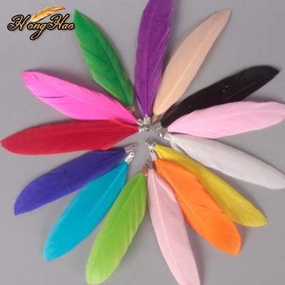 China Wholesale Accessories Colorful Goose Decoration Goose Feather Feather Catcher Dream Feathers for sale