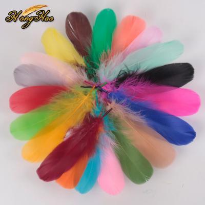 China Wholesale 25Colors 12-18cm Goose Feather Dyed DIY Natural Feather Decorative Soft Goose Feathers For Sale for sale