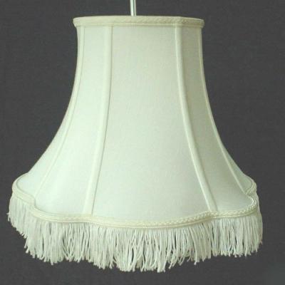 Cina Barilotto Victoria Lamp Shade dell'oro 21*40*26cm con frangia in rilievo in vendita