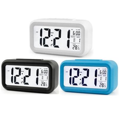 China Modern Minimalist Style Radio Adjustable Nap 12/24Hr And Automatic Weekend Mode Digital Table Alarm Clock for sale