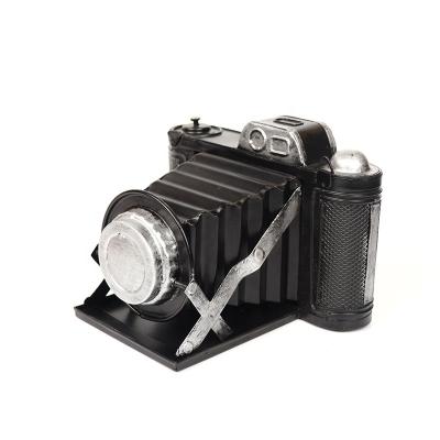 China China Antique Handmade Crafts Iron Metal Gifts Vintage 3D Pattern Retro Camera For Office Decoration for sale