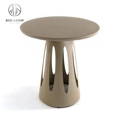 China Modern Wholesale Outdoor Side Table Garden Furniture Aluminum Outdoor Patio Table And Chairs for sale