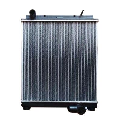 China Plastic Aluminum Car Tank / Aluminum Core Radiator For Mitsubishi Canter 3.0DiTD 2010 ME418713 for sale