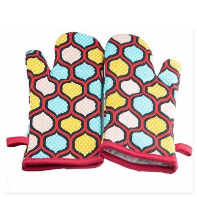 China Custom Heat Resistant Microwave Heat Resistant Double Animals Custom Printed Oven Mitt for sale