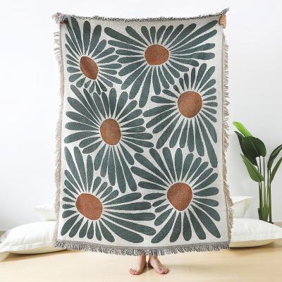 China HOSHOM PORTABLE Knitted Designer Blanket Blankets With Floral Cotton Tassel Blanket High Quality for sale