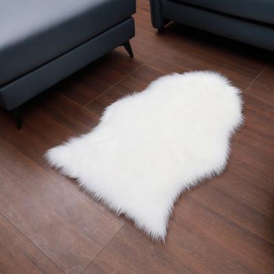 China Wholesale Customization Washable Sheep Shape Shaggy Sheepskin Thick Fur Fabric Faux Fur Prayer Blanket Floor Rugs And Blankets For Living Room for sale