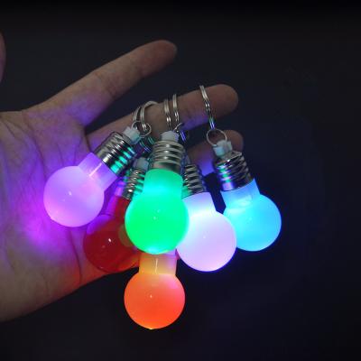 China Plastic Mixed Colors Colorized Light Bulb Key Chain Mini Bulb Lamp Keyring Gifts Clear Lamp Torch Keychain for sale