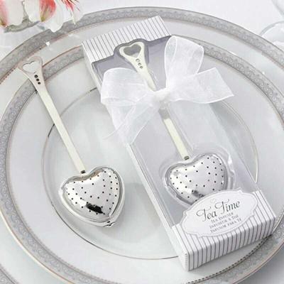 China Exquisite alloy wedding keepsake stainless steel tea spoon creative small gift box for wedding decorations props for sale