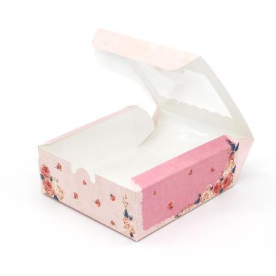 China Creative Recycled Materials New Fashion Cake Wrap Gift Box With Window Wedding Party Pink Rose Wreath Kraft Paper Box for sale