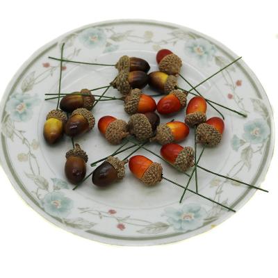 China Recycled Materials Christmas Tree Decoration Simulates Natural Covered Acorn Christmas Tree Decoration for sale