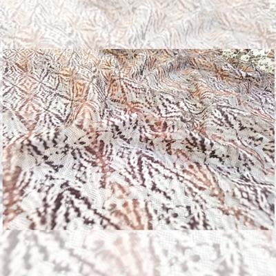 China Anti-Static Satin Twill Prints Printed Pleat Pure Silk Chiffon Fabric For Women for sale