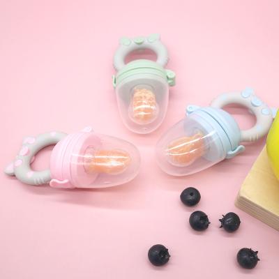 China BPA Free 2022 Wholesale New Design Convenient Feeding Food BPA Feature Fresh Baby Fruit Feeder Nipple for sale