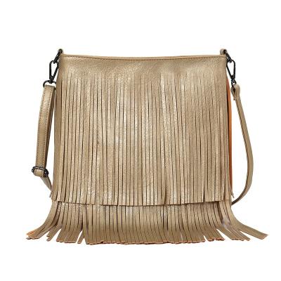 China 2022 New Lady's Retro Ladies Shoulder Bag Fashion Tassel Frosted Messenger Bag for sale