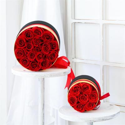 China Wholesale Eternal Celebration Round Shape Flower Hug Bucket Preserved Roses In Box For Gift Decoration for sale