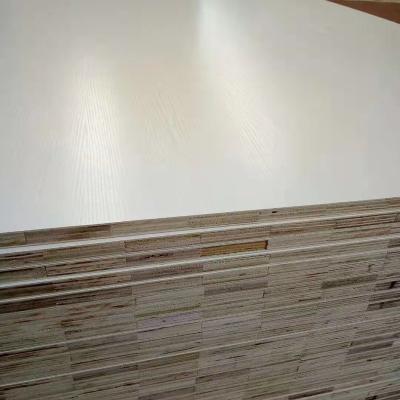 China Moisture proof finger joint plywood with melamine for sale