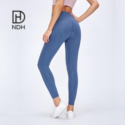 China Breathable Running Sports Capris Thin Stretch Pants Lightweight Capris Eco Friendly Recycle Polyester Capris Works for sale