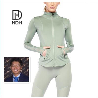 China 2021 Breathable Women Sports Quick Dry Running Yoga Zipper Jackets Yoga Use Workout Fitness Long Sleeve Jacket for sale