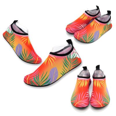 China Non-slip Women's New Rainforest Print Aqua Shoes Beach Shoes, Outdoor Water Sports Swimming Shoes, Can Be Customized Design for sale