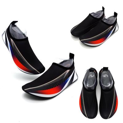 China Original Anti-slip Design Men's Sports Style Water Shoes Quick Dry Lightweight Rubber Swimming Shoes for sale