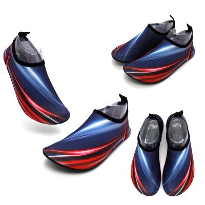 China New non-slip men's sports style water ski quick-drying shoes light up breathable swimming shoes for sale