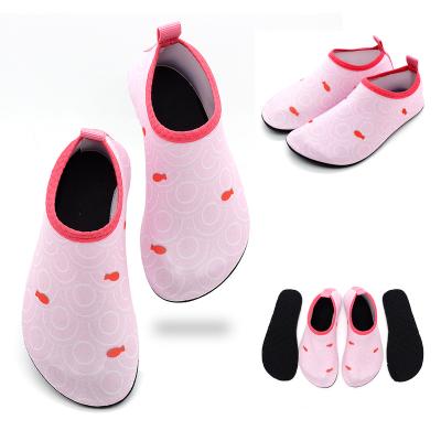 China Factory direct sales water print anti-skid simple pink children water shoes girls water ski breathable quick-drying outdoor shoes for sale