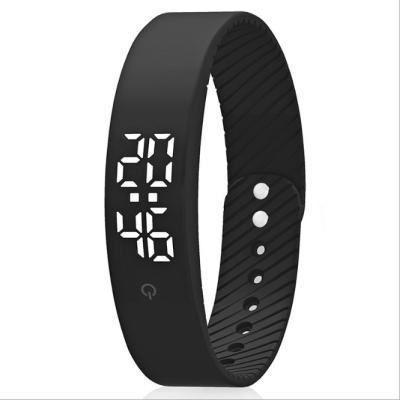 China Environmental Friendly Strap Silicone TW5 Multi-Languages ​​Fitness Tracking Custom Wristband Smart Stopwatch Smart Band With LED Display for sale