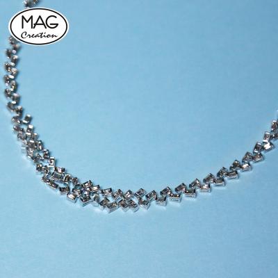 China Vintage Customized Baguette Cut Natural Diamond Necklace 18K White Gold Elegant Natural Diamond Necklace for sale