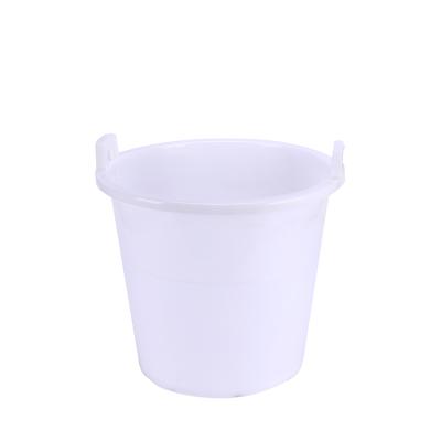 China Large Sustainable Plastic Water Bucket Without Lids With Handle For Indoor And Outdoor for sale