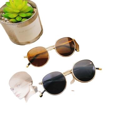 China Round Frame Sunglasses Polarized Top Brand Looks Oculos Eyewear Lenses for sale