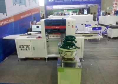 China De LEIDENE Lichte Assemblagemachine van SMT, Hoge Nauwkeurigheidssmd Oogst en Plaatsmachine Te koop