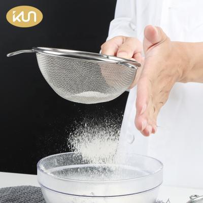 China Sustainable Cooking Sieve Stainless Steel Fine Mesh Strainer For Kitchen Tools Flour Colander for sale