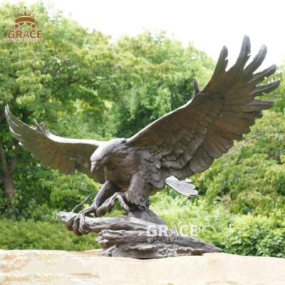 China Life Size Sculpture Eagle Traditional Hot Sale Metal Falcon Bronze Statue for sale