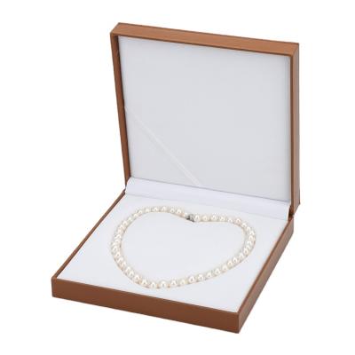 China Modern Stylish PU Leather Custom Colors Logo Pearl Necklace Box Bulk Heart For Gift Packaging for sale