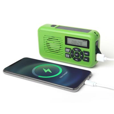 China PORTABLE HX Usb AM Fm Solar Power Bank Hand Crank Radio With Flashlight for sale