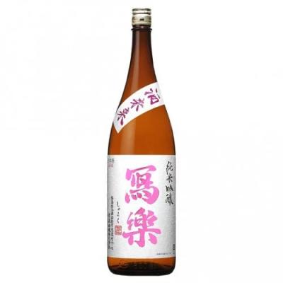 China Sales 1.8L Glass Custom Hot Japanese Sugar Free Bottle Sake Yellow Rice Wine for sale