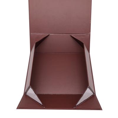 China Handmade Customize Exquisite Environmental Friendly Folding Kraft Paper Flip Gift Box Magnetic Cardboard Box Packaging for sale